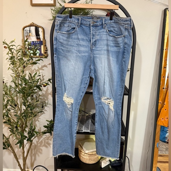 Torrid Blue Straight Leg Jeans with Distressed Details size 18 plus size - Picture 1 of 9